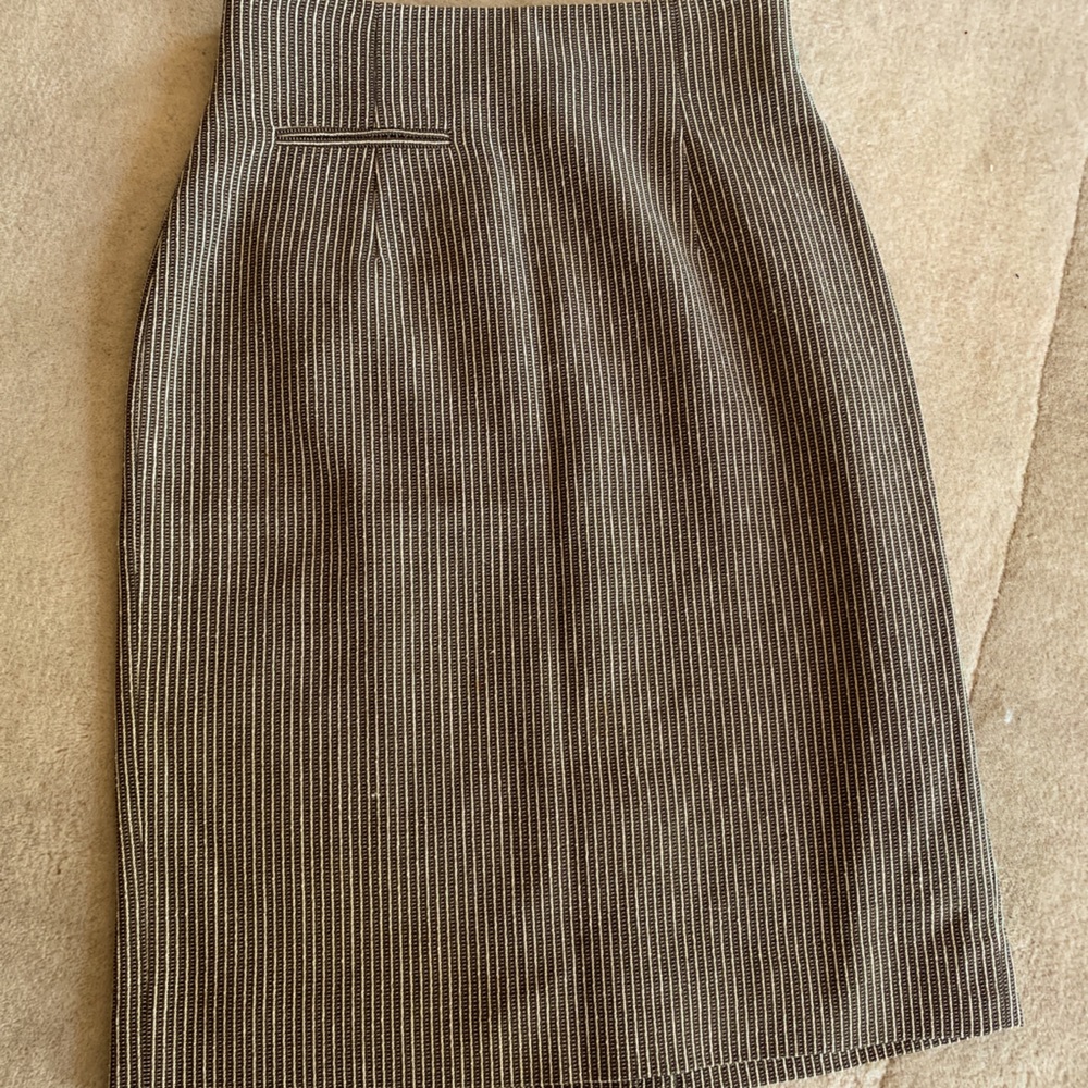 Dana Buchman professional skirt w/zipper & lining